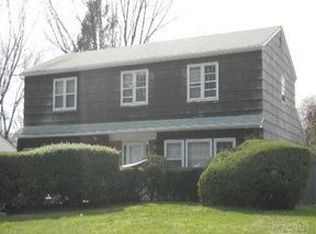 38 Eaton Ln, West Islip, NY 11795