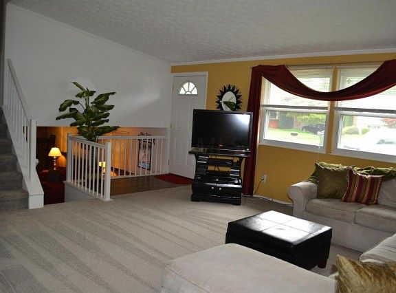 2nd image of 3992 Hendron Ct