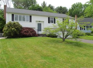 101 Clubhouse Rd, Windsor, CT 06095