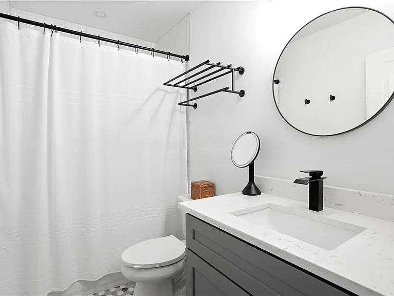 496 Shannon Dr SW — Photo 19