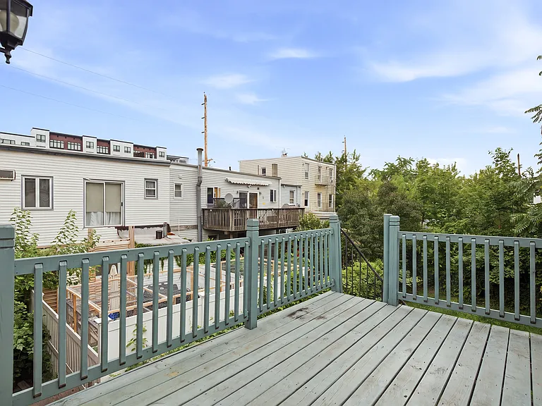 71 E 22nd St #2 — Photo 19