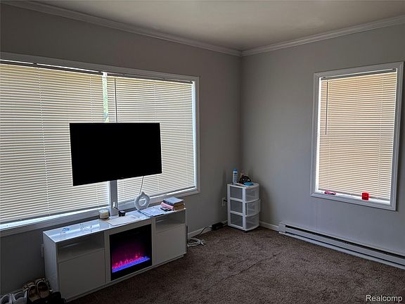 5th image of 63 Williams St