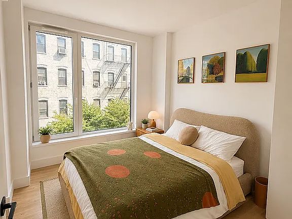 3rd image of 228 Berry St #7Q