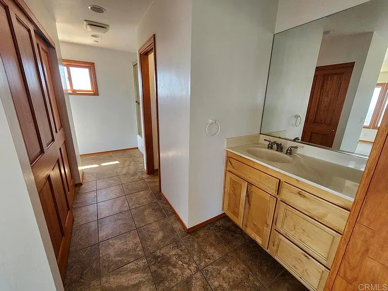 461 Manzanita Dr — Photo 14