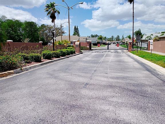 3rd image of 7916 Floradora Dr