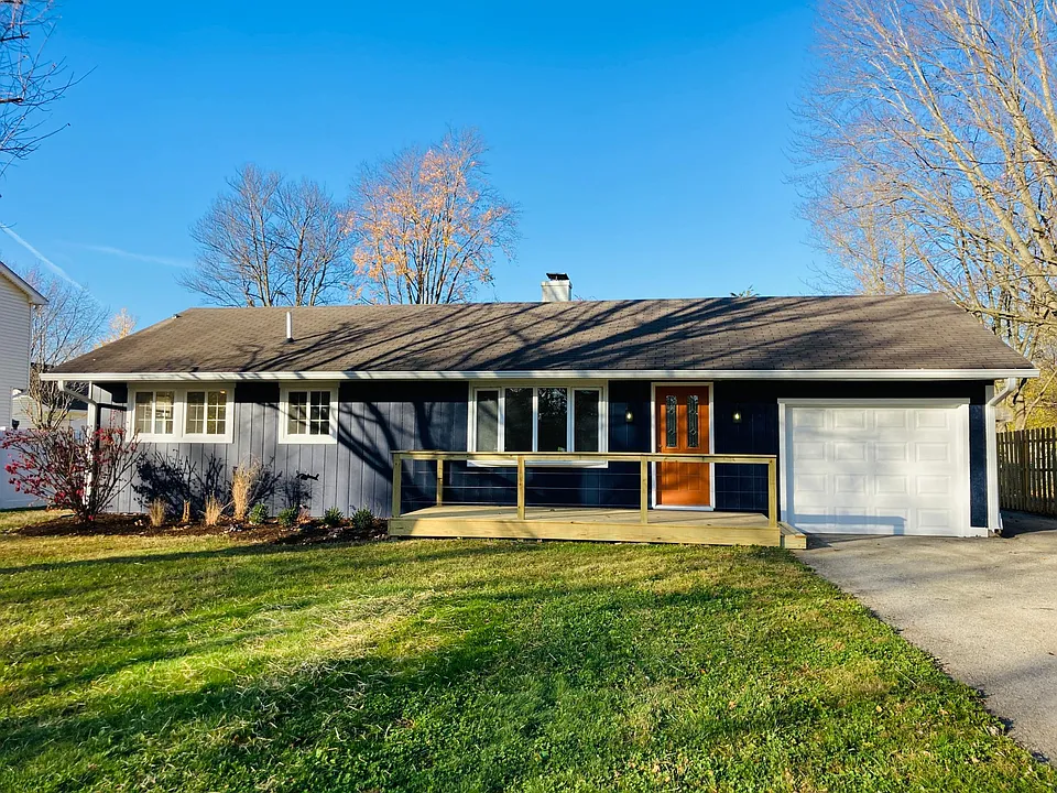 1018 E Auman Dr