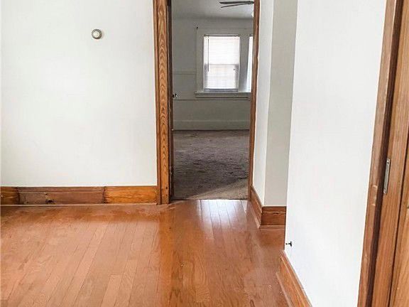 3rd image of 67 Evanston Pl