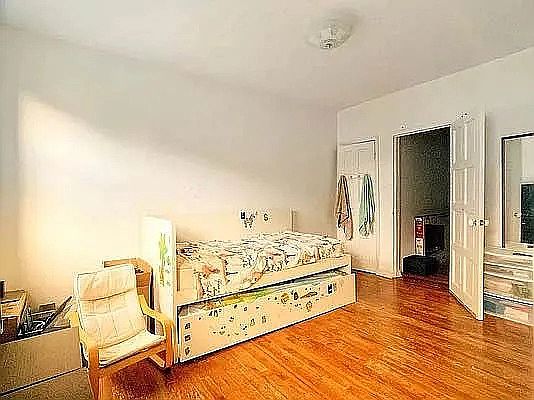 4th image of 298 15th St APT 3R