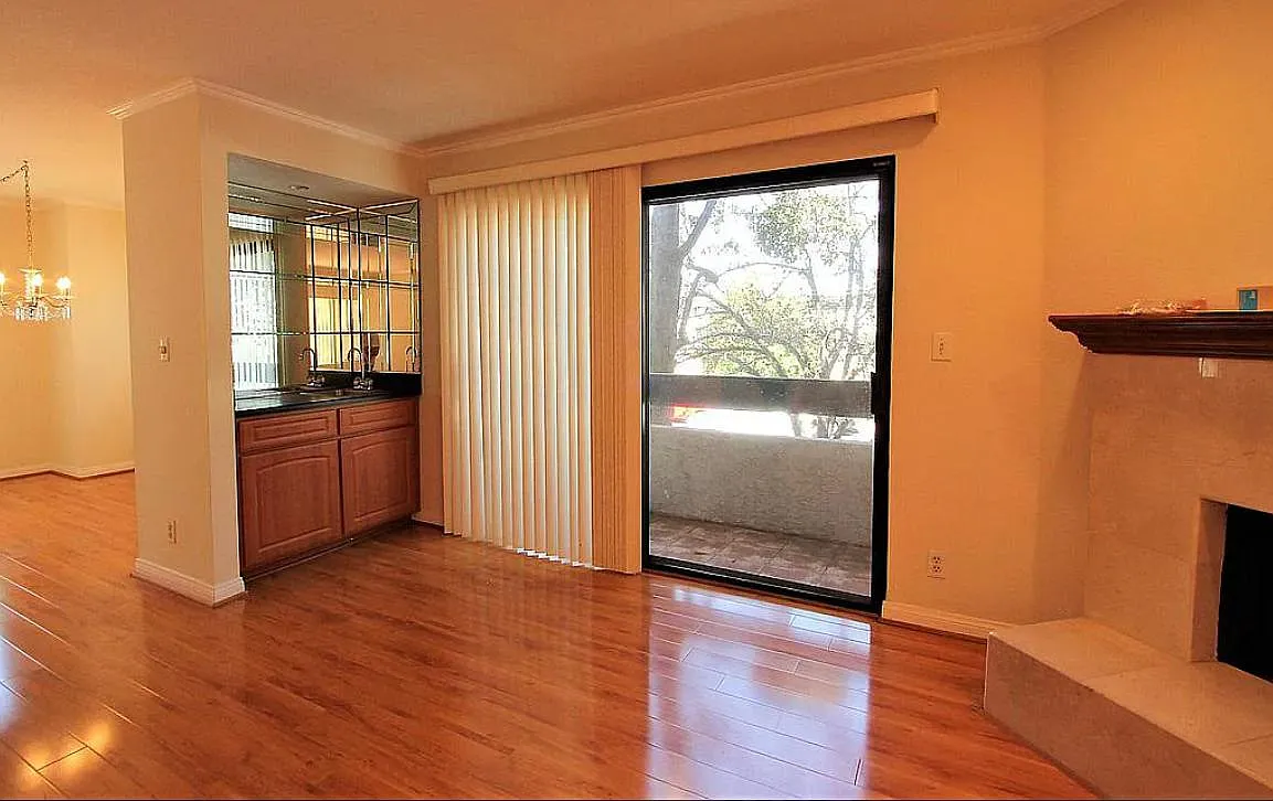 2 bed, 2.5 bath, 1416 sqft, $3,495 — Photo 2