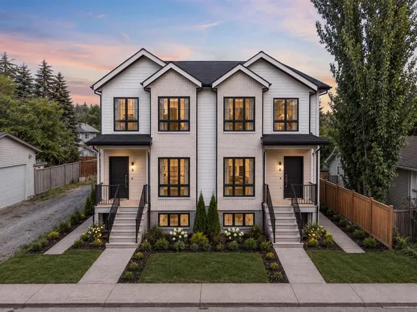 2624 Granville St SW, Calgary, AB T3E 4C9