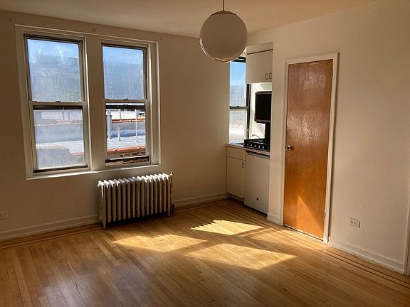 5th image of 300 8th Ave APT 6H
