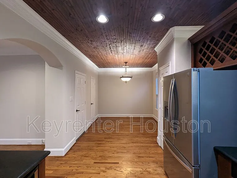 5130 Scotland St — Photo 14