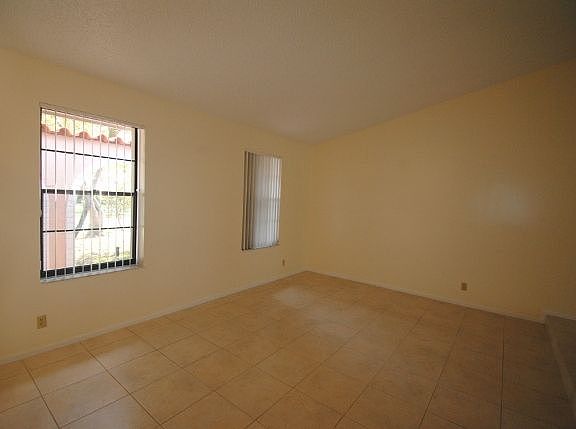 5th image of 1001 NW 99th Ave