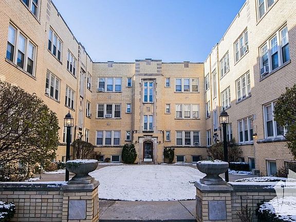 2nd image of 1103 W Winona St #3
