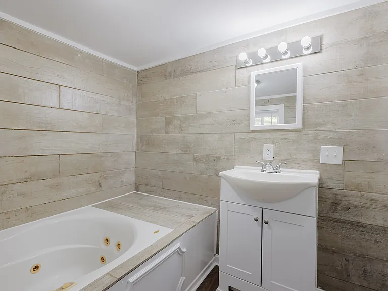 245 Evansdale Ave — Photo 23