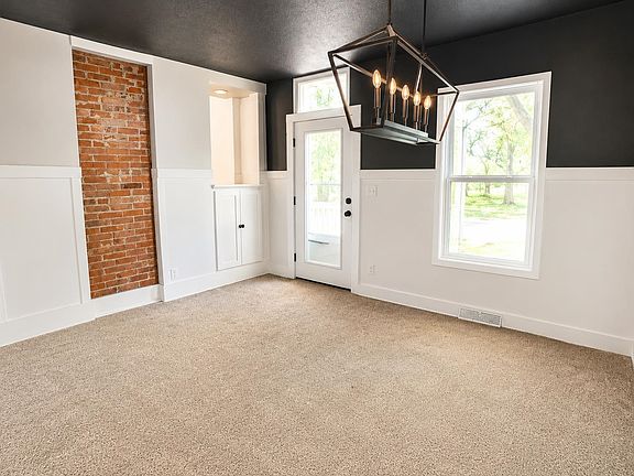 5th image of 502 E 10th Ave