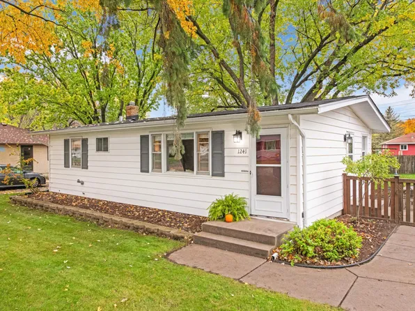 1241 Belmont Ln E, Maplewood, MN 55109