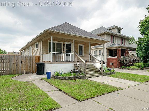 2nd image of 567 Superior Blvd
