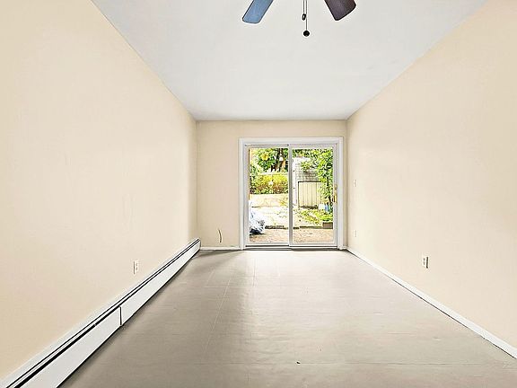 3rd image of 38 Autumn Ave