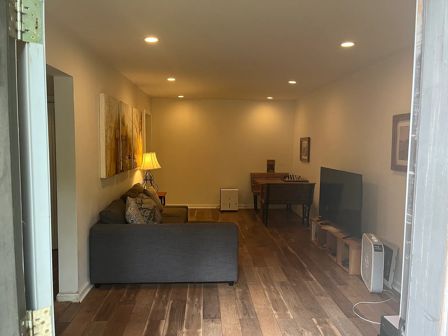 1 bed, 550 sqft, $1,050 — Photo 2
