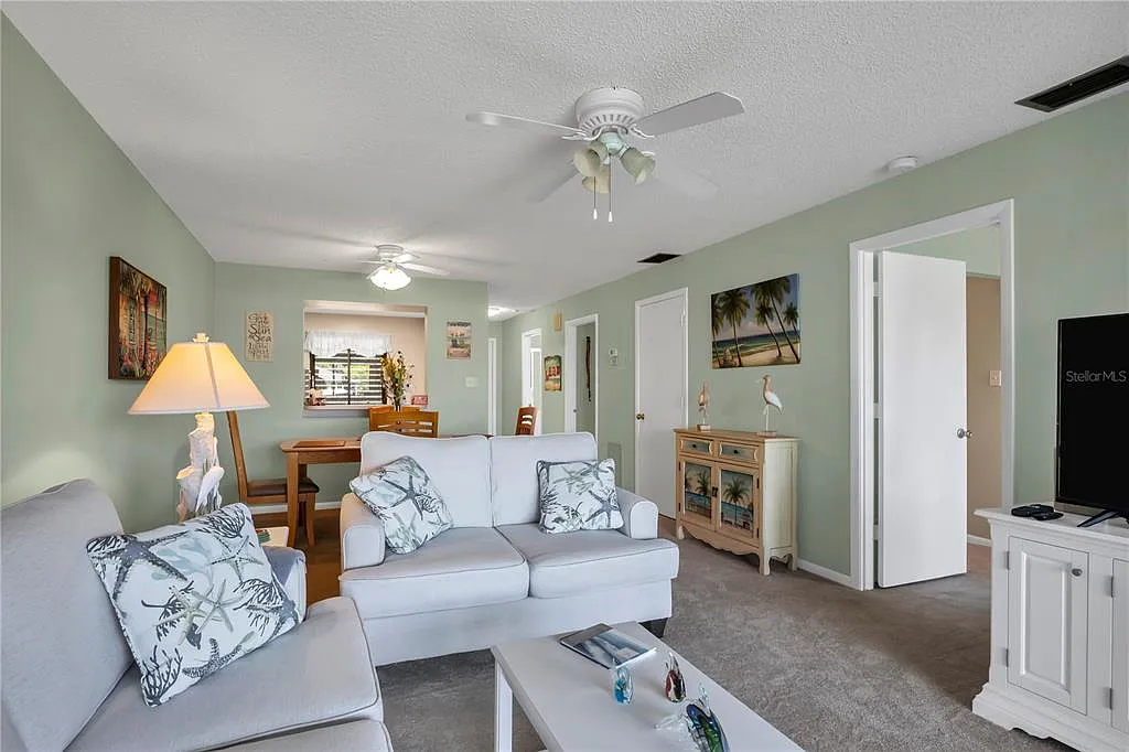 2 bed, 2.0 bath, 1065 sqft, $1,900 — Photo 2