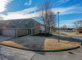 2816 W Valley West Ct, Rogers, AR 72758