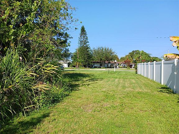4th image of 707 Magellan Dr