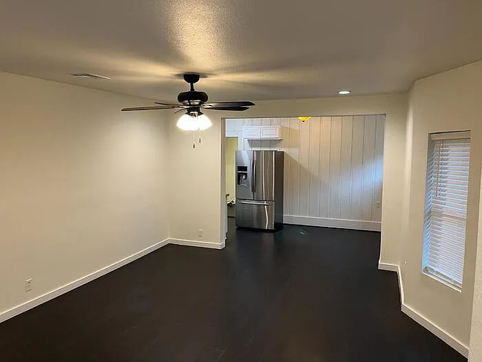 1515 W Woodard St — Photo 3