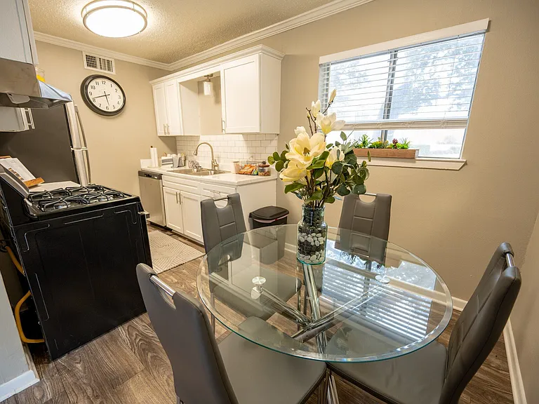 Sunrise Pointe — Photo 20