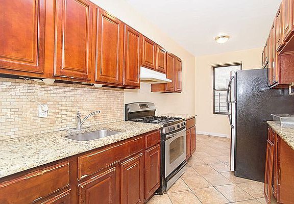 3rd image of 615 W 183rd St APT 4D