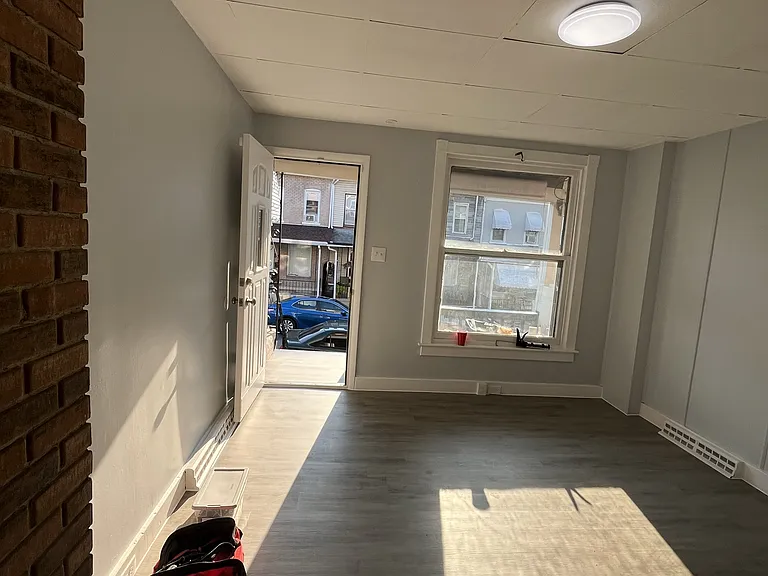 1313 Birch St — Photo 16