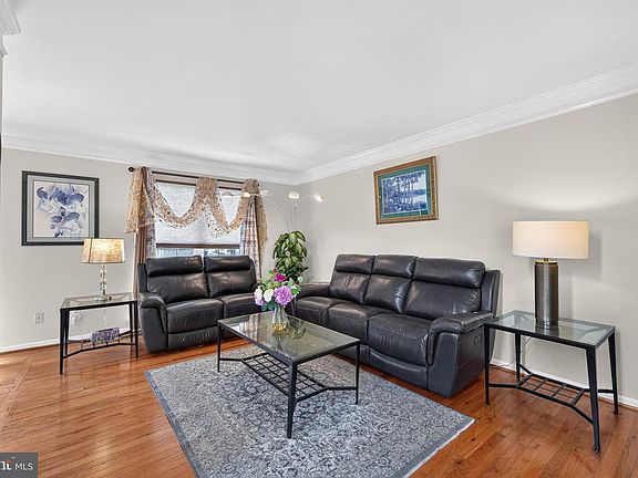 5th image of 134 Darling St