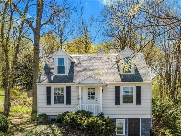 221 Grandview Street, Bennington, VT 05201