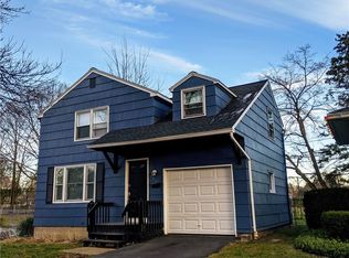 132 Amsterdam Rd, Rochester, NY 14610