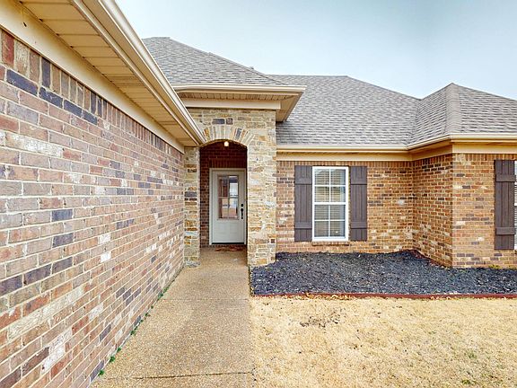 2nd image of 3196 Bramble Crest Dr