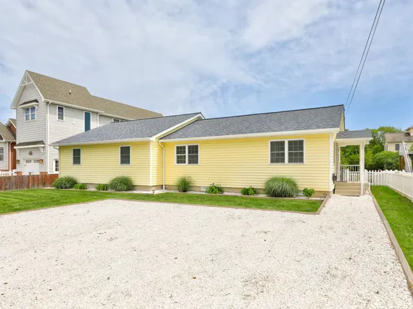 10430 New Quay Rd, Ocean City, MD 21842