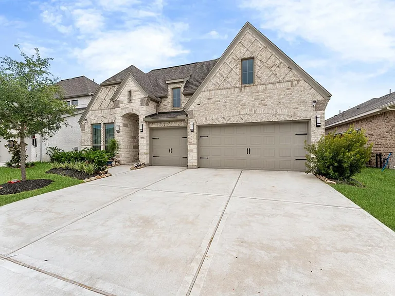 21215 Palm Arbor Dr — Photo 2