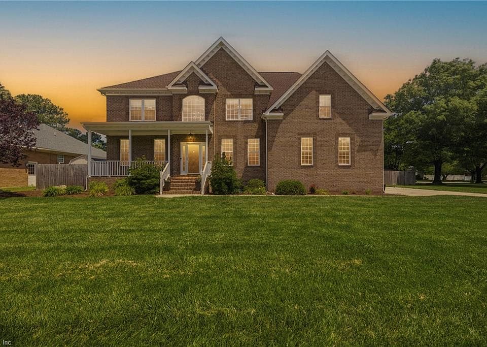 1st image of 920 Corrente Ln