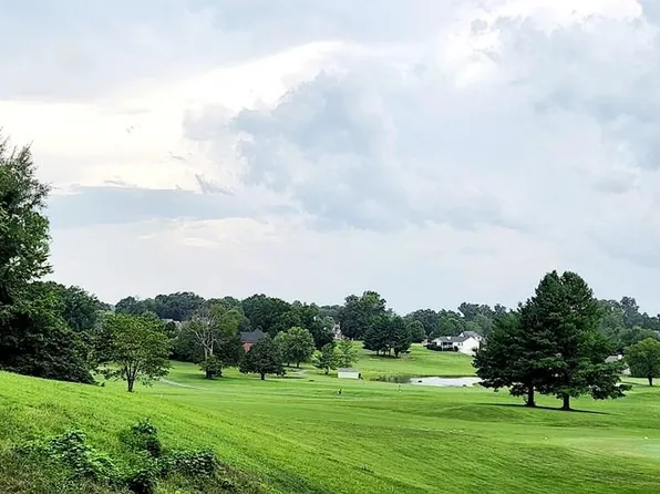 1530 N Plantation Dr, Cookeville, TN 38506