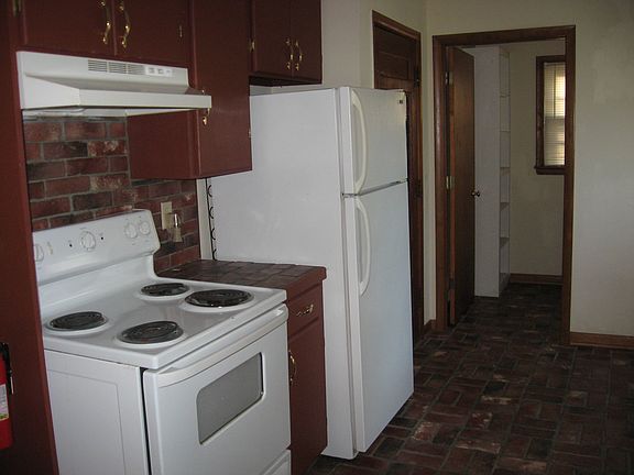3rd image of 1517 Camden Way