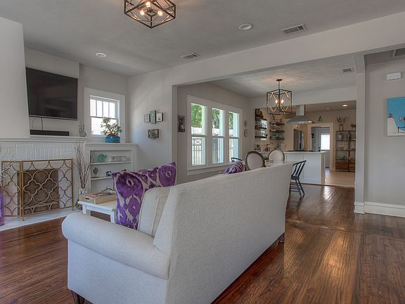 Open living/dining/kitchen