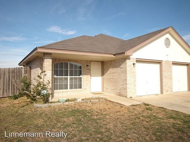 1st image of 3605 Woodrow Dr #A