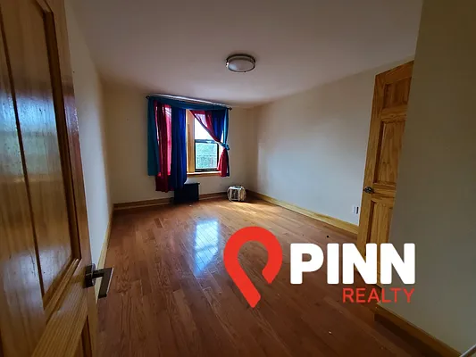Rented by Pinn Realty | media 4