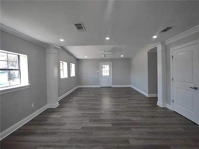 307 Talbot Dr — Photo 7