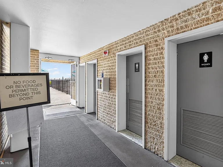 4515 Willard Ave #2203S — Photo 32