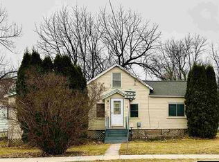 724 4th St SW, Waseca, MN 56093