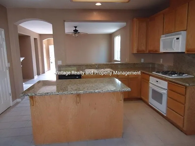 1473 Swallow Tail Ln — Photo 5