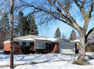 26405 Eureka Dr, Warren, MI 48091