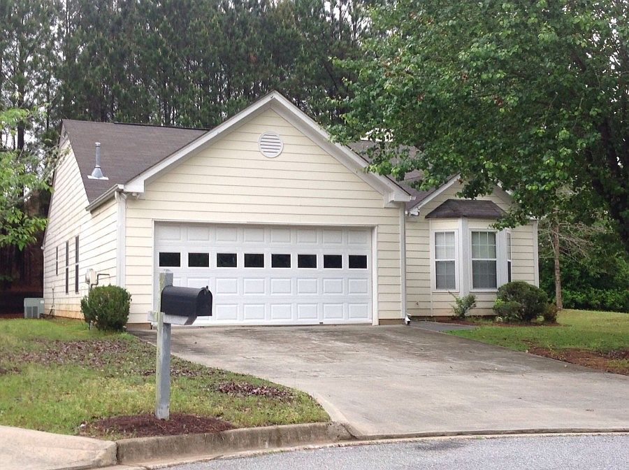 2nd image of 114 Ambridge Ct