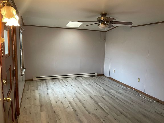 3rd image of 325 W Caracas Ave APT 3